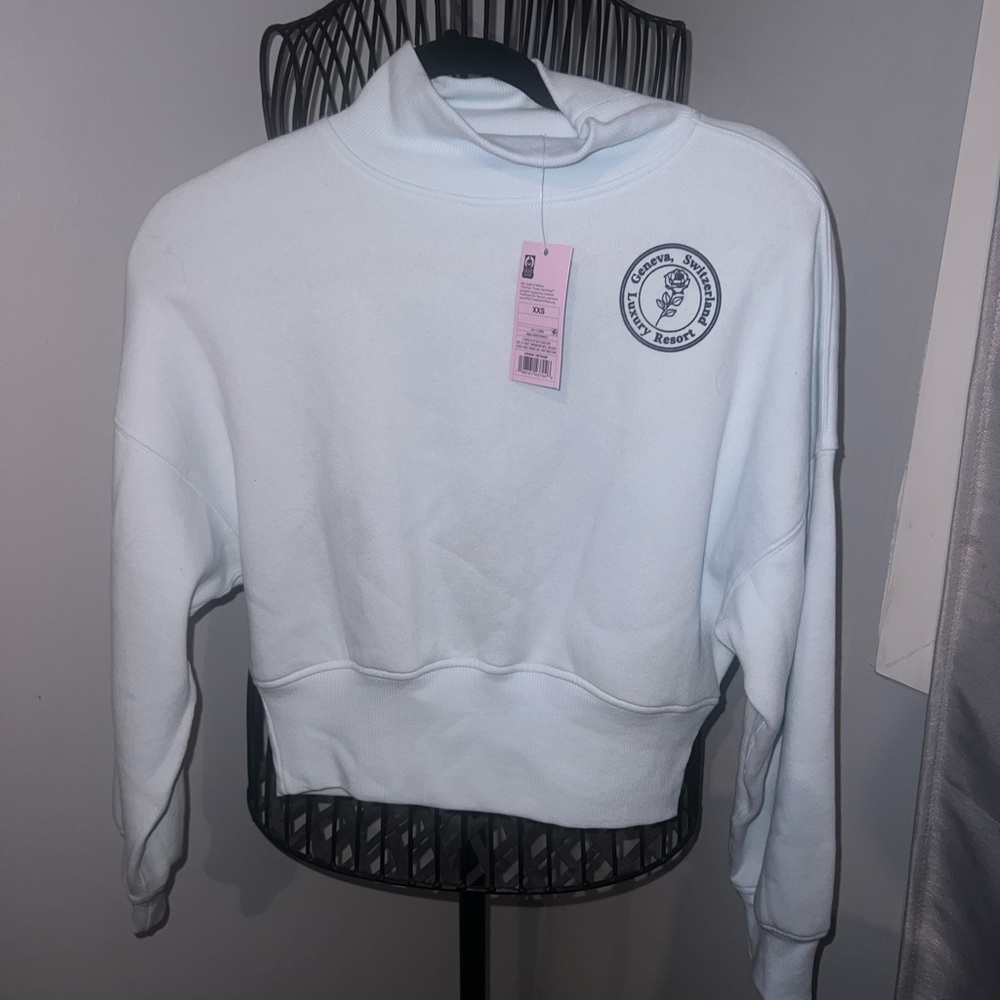 Wild Fable White Graphic Cropped Hoodie